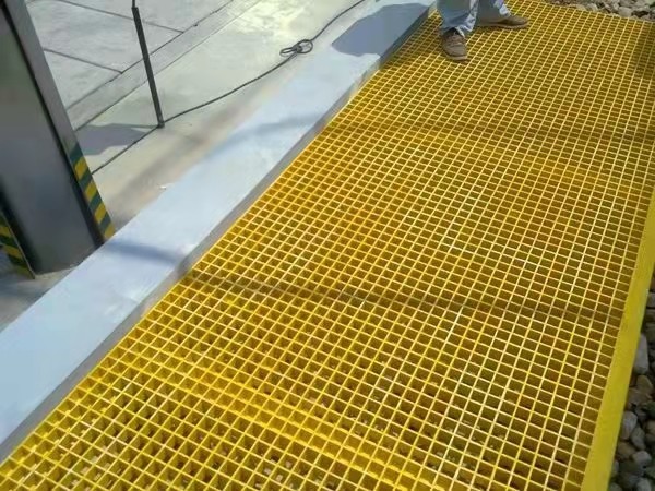  FRP Solar Walkway