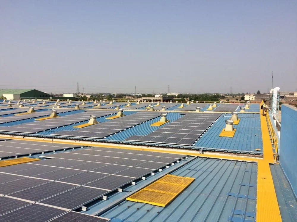 solar power maintenance walkway 