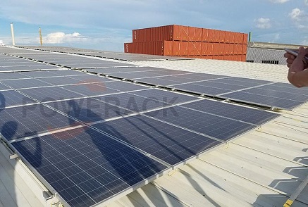 A nagy hatékonyságú napelemes tetőszerkezetek segítik az otthoni fotovoltaikus forradalmat