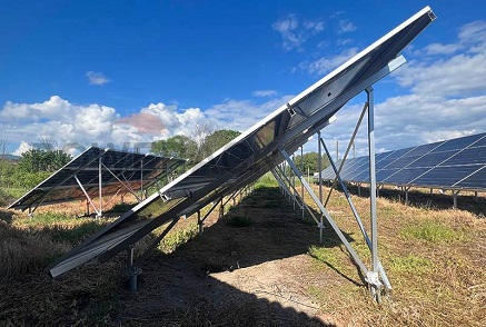 Hatékony és stabil, a jövőt felhatalmazó – a napelemes talajra szerelhető rendszerek elősegítik a zöld energia fejlesztését