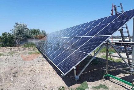 Független alap (előre beágyazott csavarok, integrált öntés, horonybeágyazás) és kompozit alap bemutatása