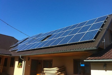 Izrael: Kötelezővé teszik a napelemes fotovoltaikus rendszereket az új lakóépületek építéséhez, akár 15%-os éves megtérüléssel